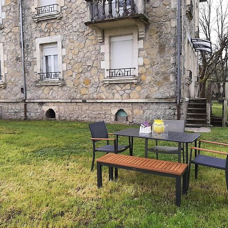 Grand Appartement Avec Jardin Bretenoux Exterior photo